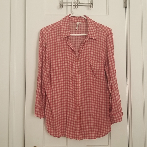 grand & greene Tops - Light and airy blouse. 3/4 sleeve or roll up. Mellow pink, orange and beige.